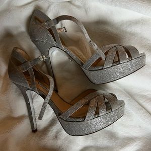 Nina Senora glittery silver heals